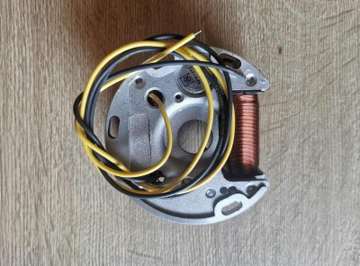 NOSILNA PLOŠČA ZA MOPED TOMOS 12V-50W PLATINSKA ISKRA