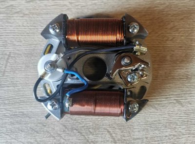 NOSILNA PLOŠČA ZA MOPED TOMOS 12V-50W PLATINSKA ISKRA