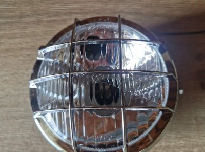 LUČ - ŽAROMET CROSS OKROGLI BREZ ŽARNICE