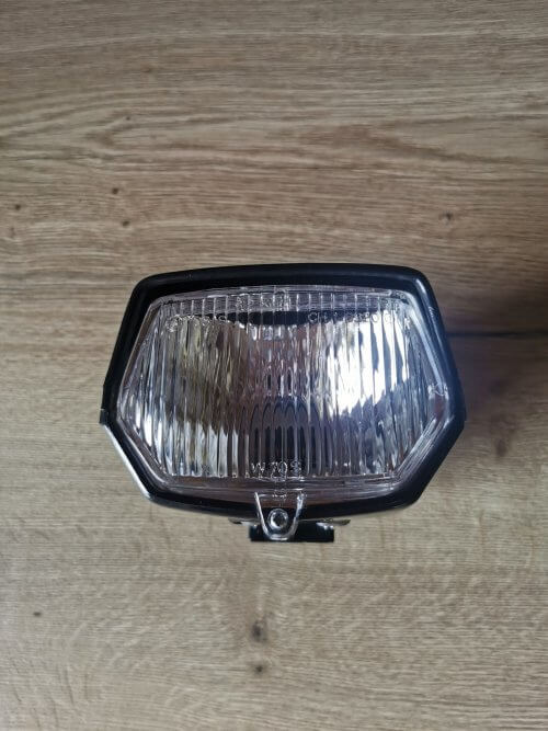 LUČ - ŽAROMET KVADRATNI ZA PE ČRNI BREZ ŽARNICE