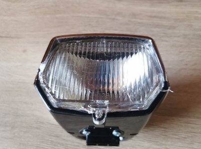 LUČ - ŽAROMET KVADRATNI ZA PE SIVA SVETLEČA BREZ ŽARNICE