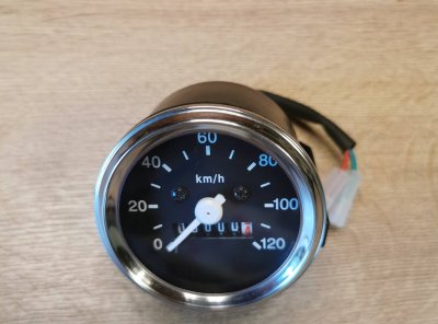 MERILNIK HITROSTI ŠTEVEC fi 60 TEMNA PODLAGA 120 KM/H