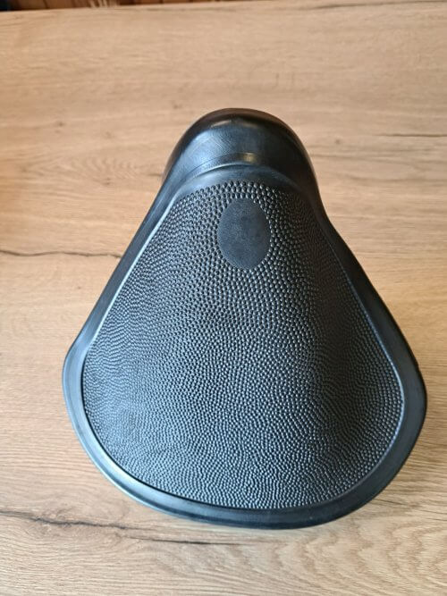 SEDEŽ BOTEGU PUCH MV / MS ČRN