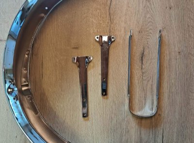 BLATNIK PREDNJI T12 KROM KPL Z NOSILCI